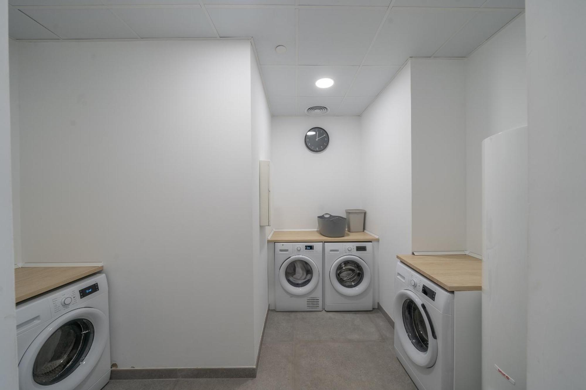 Apartamento Xpce Urban 4 Malaga Skyline - Free Parking Exterior foto
